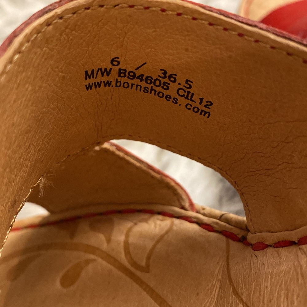 NEW BORN red patent leather hand crafted wedges - Picture 9 of 12